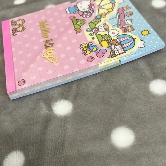 Hello Kitty Note Pad - Picture 5 of 9